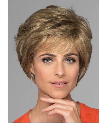 Kurzer Pixie-Schnitt Mit Lockeren Locken Vorne Spitzenperücke Mit Realistischstem Haaransatz Kurzer Pixie-Schnitt Mit Lockeren Locken Vorne Spitzenperücke Mit Realistischstem Haaransatz